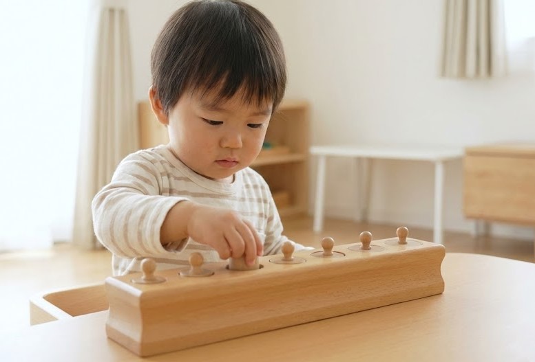 モンテッソーリ教育に基づいた知育玩具を選ぶメリット