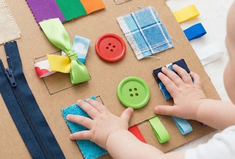 100均素材で簡単に作れる仕掛けおもちゃ