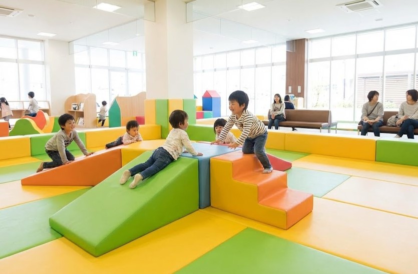 洛北阪急スクエア内の室内遊び場コトトキ7