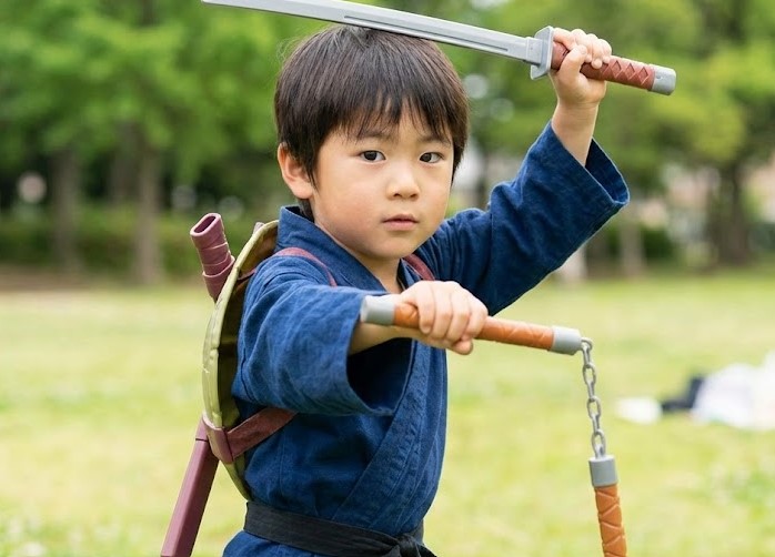 劇中の武器でなりきり遊びができるおすすめ玩具