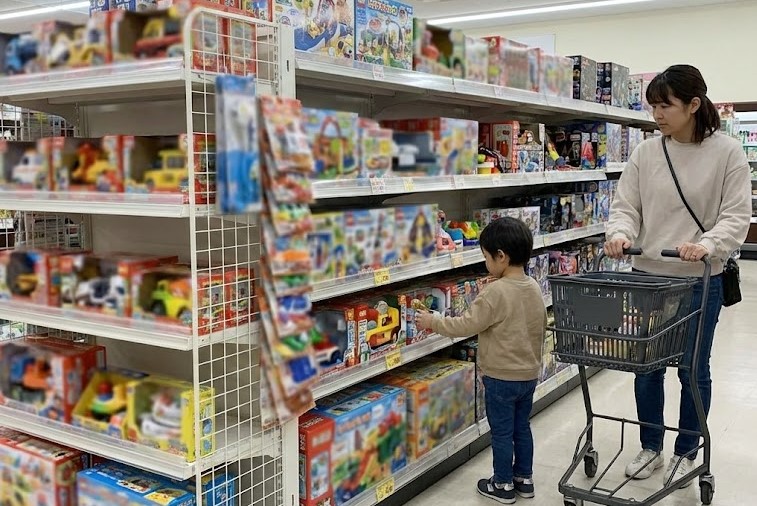 ショッピングモール・スーパー：イオンやイトーヨーカドー