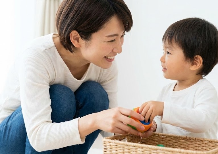 子供の自立を促すティ先生のおもちゃの片付けの声掛け